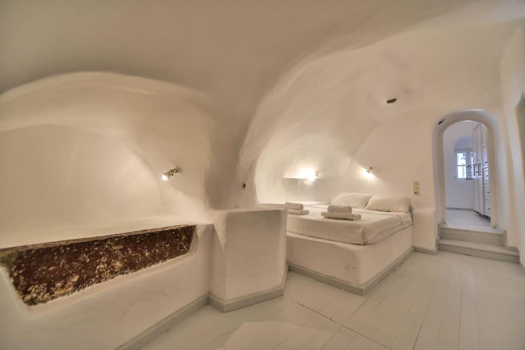 Astrea Suites "Ostria Cave Villa-Outdoor Jacuzzi" Ия Экстерьер фото
